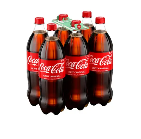 CCEP lance un pack 6x1,25, dont le film de regroupement a été substitué par des points de colle et une poignée en carton.