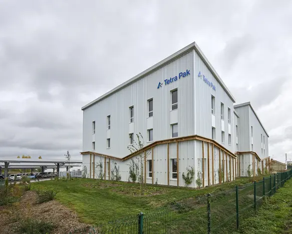 Le site de Cholet, qui accueille 100 salariés, dispose d'une usine pilote et d'un laboratoire dédié aux poudres.