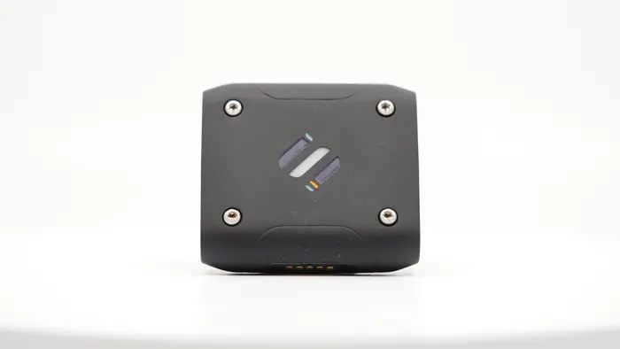 Safehear : Louis
Le boitier de communication Louis de Safehear permet aux opérateurs de communiquer efficacement dans des environnements très bruyan