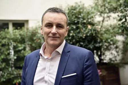 Le remplacement du président est confié au vice-président Marc Delage.