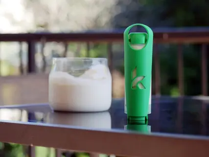 La solution Koor vient en alternative aux contenants à usage unique pour les produits semi-liquides et visqueux.