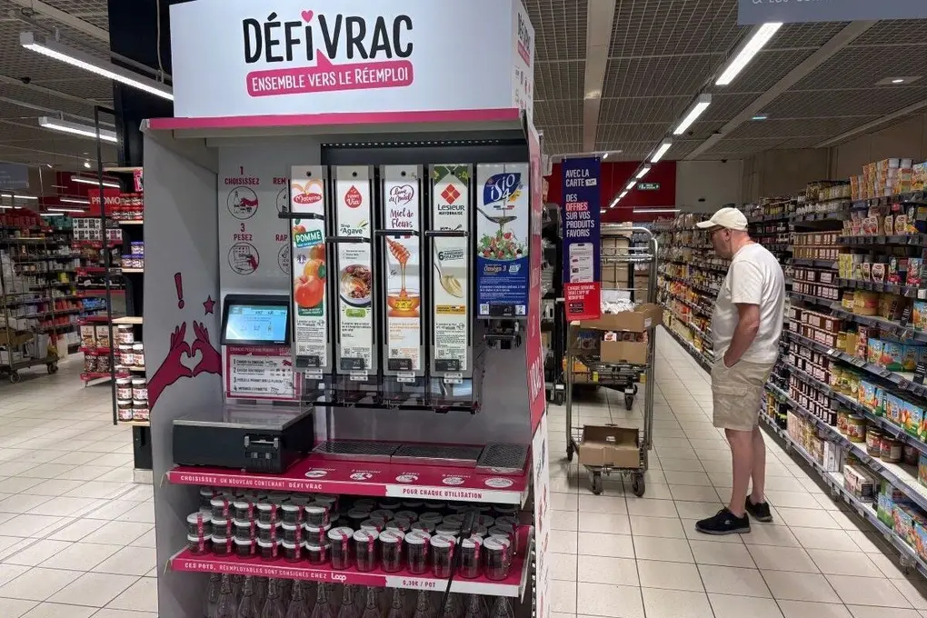 Bel, Danone, Famille Michaud Apiculteur et Lesieur ont développé un équipement de recharge vrac pour les produits semi-liquides, pâteux ou visqueu