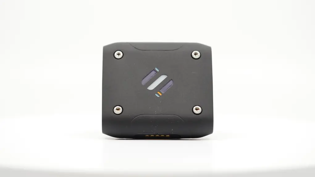 Safehear : Louis
Le boitier de communication Louis de Safehear permet aux opérateurs de communiquer efficacement dans des environnements très bruyan